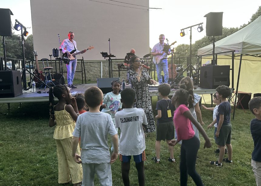 Belle Fête de la musique au Vigenal, avec B.Side et nos intervenants Belle Fête de la musique au Vigenal, avec B.Side et nos intervenants